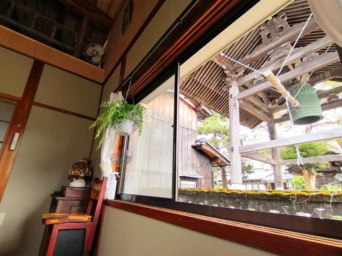 静かに過ごす古民家ステイ Staying Quietly In Renovated House Takashima Экстерьер фото